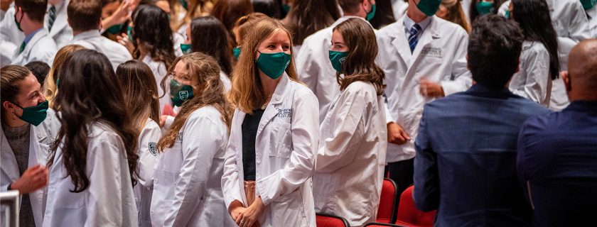 Geisel School of Medicine’s MD Class of 2025 Receives Their White Coats